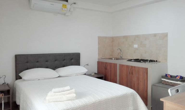 Imagen de la habitación del Hotel Avril. Foto 18