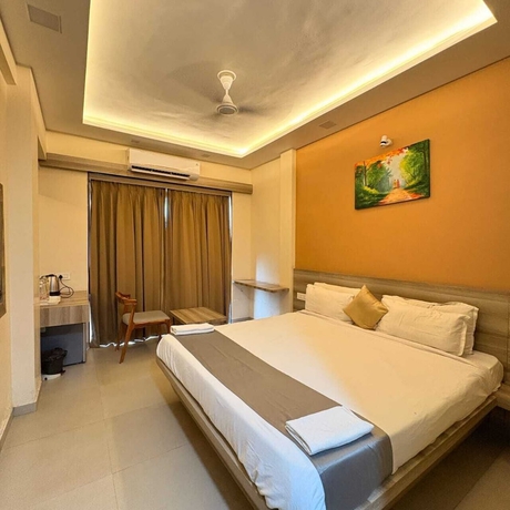 Imagen de la habitación del Hotel Avron Beach Resort. Foto 4