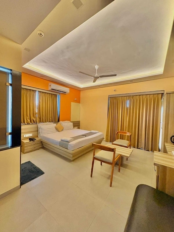 Imagen de la habitación del Hotel Avron Beach Resort. Foto 8