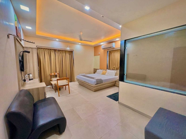 Imagen de la habitación del Hotel Avron Beach Resort. Foto 9