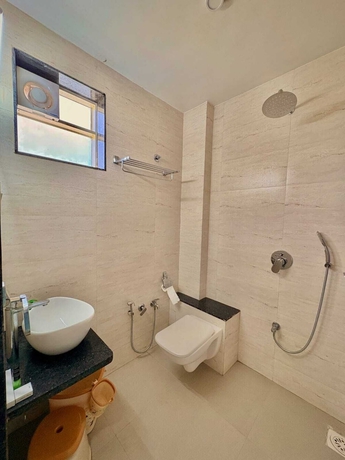 Imagen de la habitación del Hotel Avron Beach Resort. Foto 10