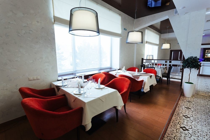 Imagen del bar/restaurante del Hotel Avrora, Omsk. Foto 5