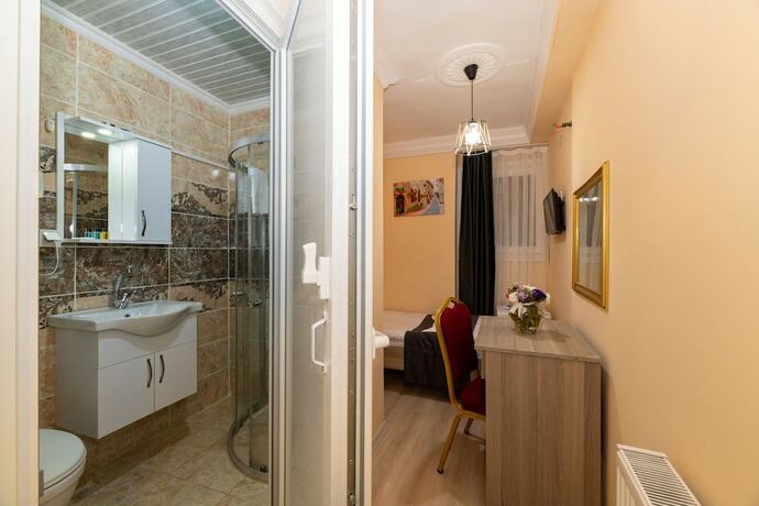 Imagen de la habitación del Hotel Avrupa Palace. Foto 13