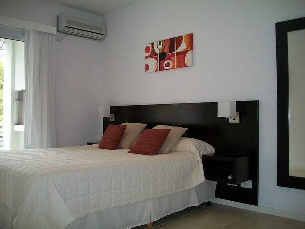 Imagen general del Hotel Avutarda De Carilo. Foto 6