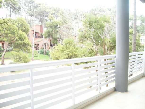 Imagen general del Hotel Avutarda De Carilo. Foto 8