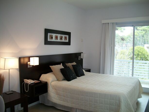 Imagen general del Hotel Avutarda De Carilo. Foto 10