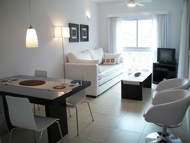 Imagen de la habitación del Hotel Avutarda De Carilo. Foto 16