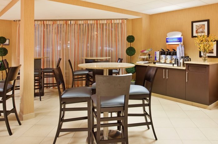 Imagen de los interiores del Hotel Avyan. Foto 5