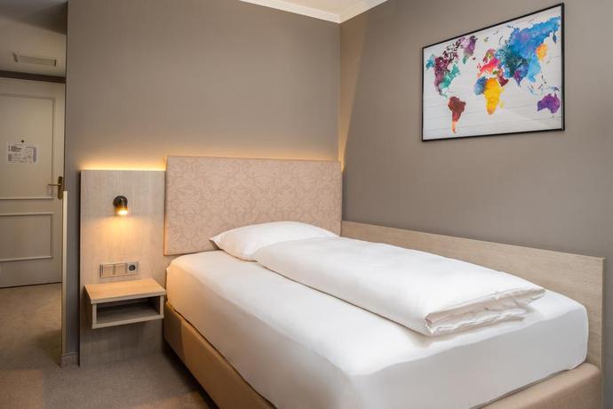 Imagen de la habitación del Hotel Awa, Munich. Foto 9