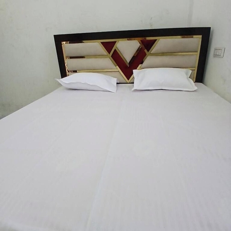 Imagen de la habitación del Hotel Awadh Biharee Inn. Foto 8