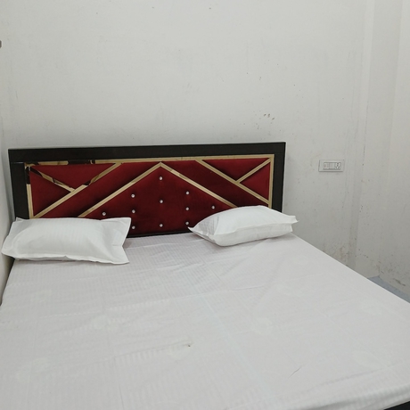 Imagen de la habitación del Hotel Awadh Biharee Inn. Foto 11