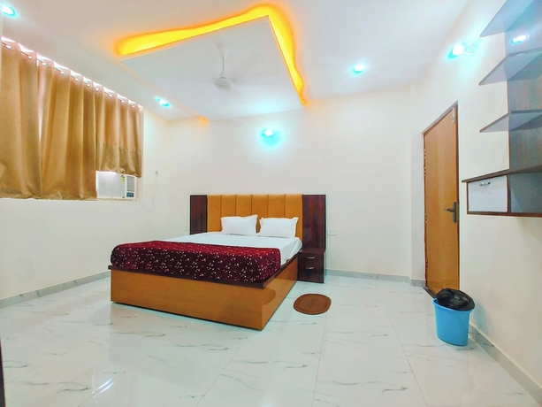 Imagen de la habitación del Hotel Awadh Star Palace. Foto 8