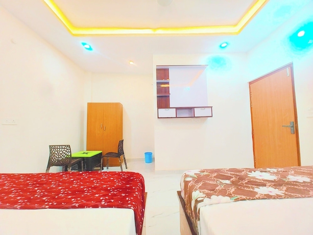Imagen de la habitación del Hotel Awadh Star Palace. Foto 10
