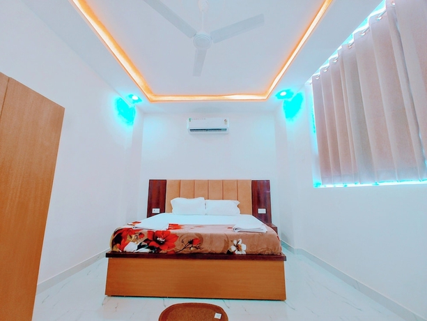 Imagen de la habitación del Hotel Awadh Star Palace. Foto 11