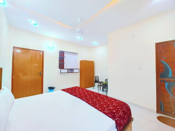 Imagen de la habitación del Hotel Awadh Star Palace. Foto 13