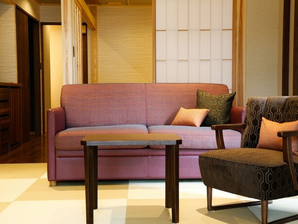 Imagen de la habitación del Hotel Awaji Hamarikyu Takumi. Foto 32