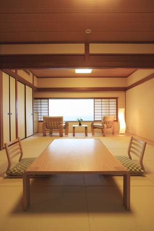 Imagen de la habitación del Hotel Awaji International The Sunplaza. Foto 2