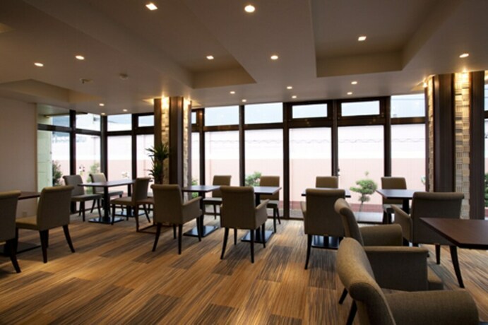 Imagen del bar/restaurante del Hotel Awaji Prince. Foto 10