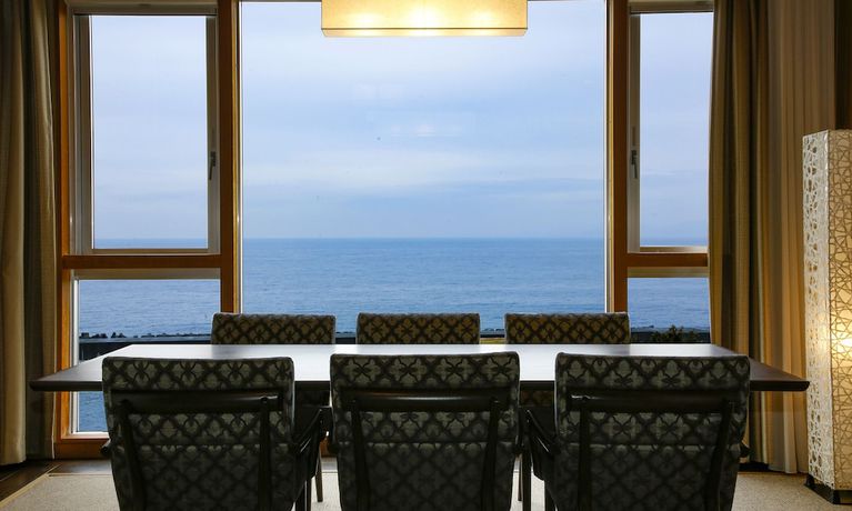 Imagen de la habitación del Hotel Awaji Yumesenkei - Sumoto Onsen. Foto 7