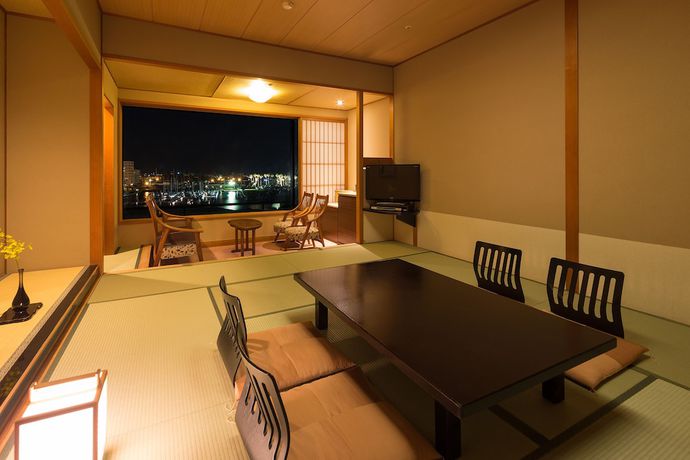 Imagen de la habitación del Hotel Awaji Yumesenkei - Sumoto Onsen. Foto 12