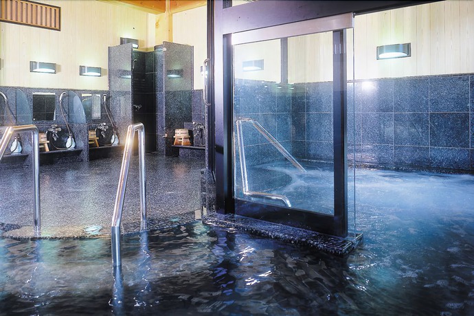 Imagen de la piscina del Hotel Awara Grand. Foto 16