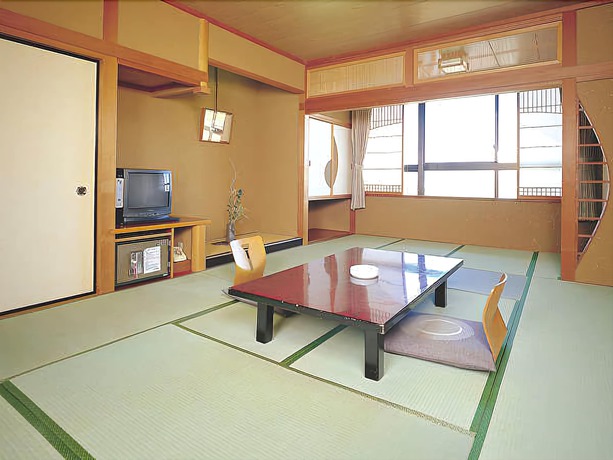 Imagen de la habitación del Hotel Awara Grand. Foto 6