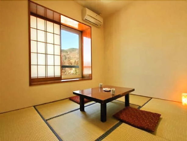 Imagen de la habitación del Hotel Awara Grand. Foto 7