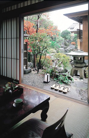 Imagen de la habitación del Hotel Awara Grand. Foto 9