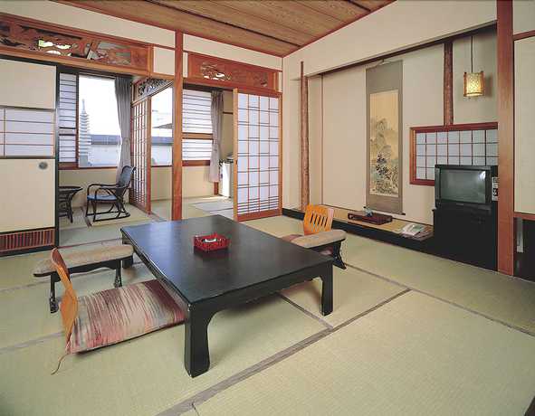 Imagen de la habitación del Hotel Awara Grand. Foto 10