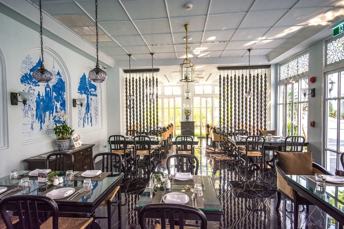 Imagen del bar/restaurante del Hotel Away Chiang Mai Thapae Resort - A Vegan Retreat. Foto 11