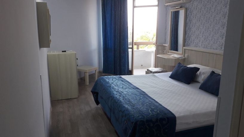 Imagen de la habitación del Hotel Awen Lara. Foto 9