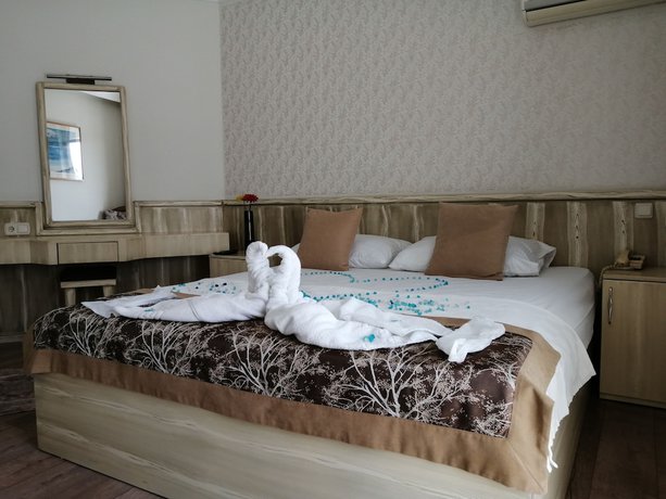 Imagen de la habitación del Hotel Awen Lara. Foto 15