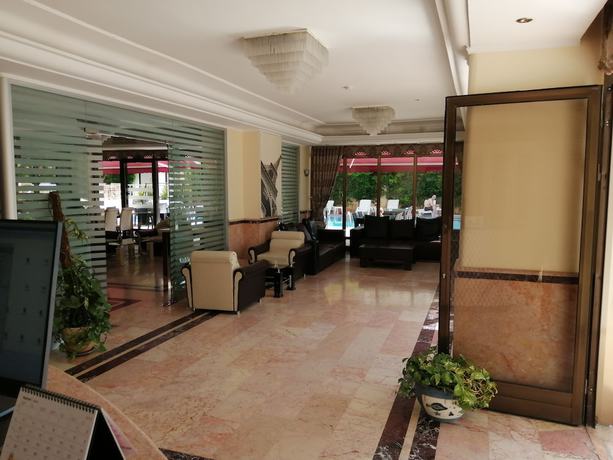 Imagen de los interiores del Hotel Awen Lara. Foto 18