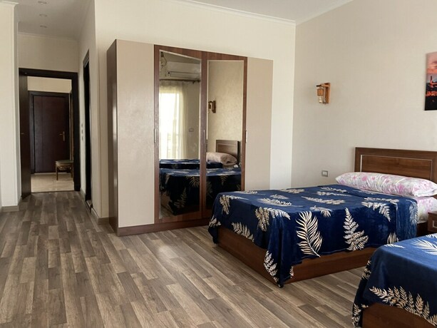 Imagen general del Hotel Awesome Villa on a hill for families. Foto 14