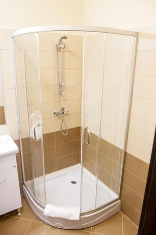 Imagen de la habitación del Hotel Axa Travel. Foto 8