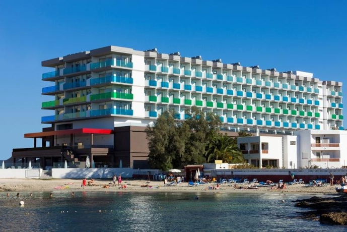 Imagen general del Hotel AxelBeach Ibiza Suites Apartments Spa and Beach Club - Adults Only. Foto 6