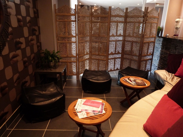 Imagen de la piscina del Hotel Ax'hotel. Foto 15