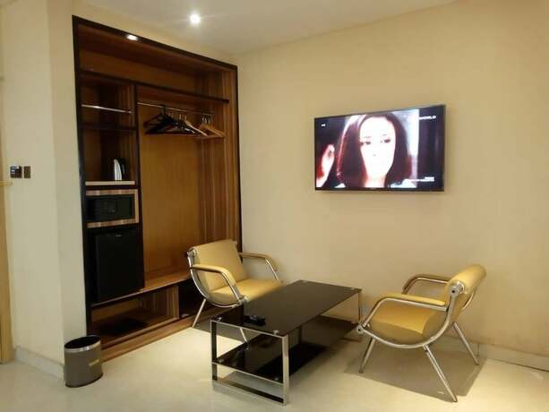 Imagen general del Hotel Axion Honors. Foto 8