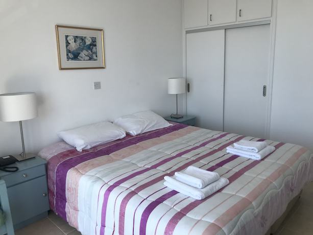 Imagen de la habitación del Hotel Axiothea. Foto 2