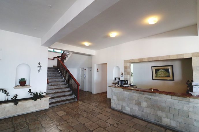 Imagen de los interiores del Hotel Axiothea. Foto 19