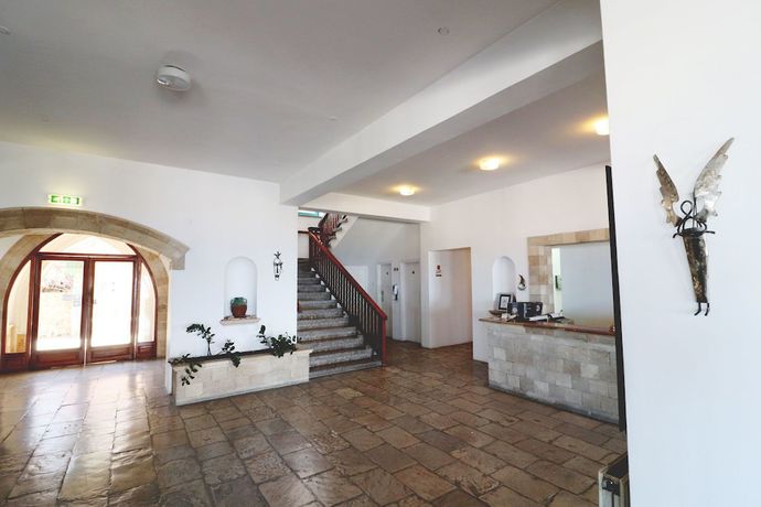 Imagen de los interiores del Hotel Axiothea. Foto 20