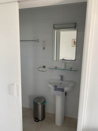 Imagen de la habitación del Hotel Axiothea. Foto 7