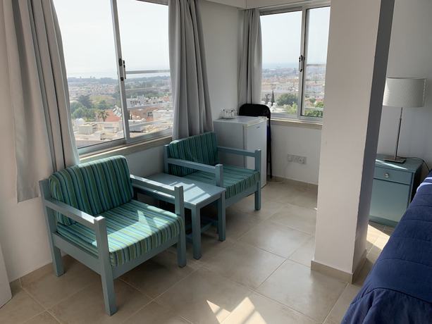 Imagen de la habitación del Hotel Axiothea. Foto 8