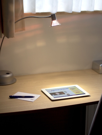 Imagen de la habitación del Hotel Axis. Foto 4