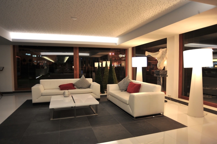 Imagen de los interiores del Hotel Axis Ofir Beach Resort. Foto 9