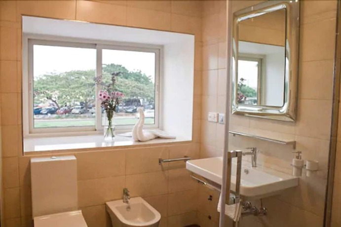 Imagen de la habitación del Hotel Axis Suites. Foto 7