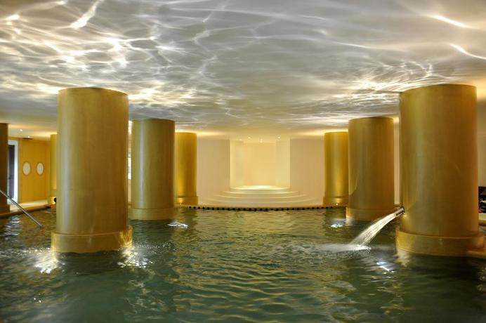 Imagen de la piscina del Hotel Axis Vermar Conference and Beach. Foto 14