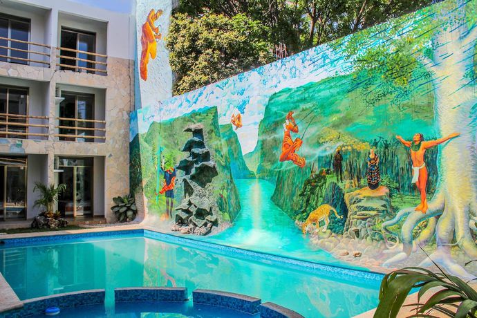 Imagen de la piscina del Hotel Axkan Arte Tuxtla. Foto 19