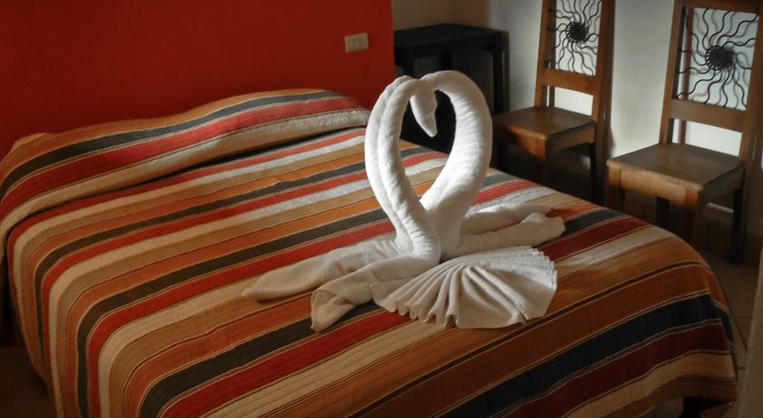 Imagen de la habitación del Hotel Axkan Express. Foto 3