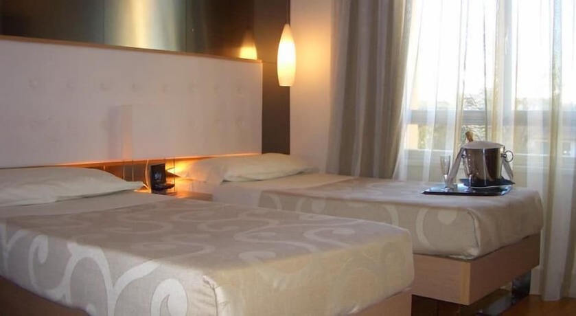 Imagen de la habitación del Hotel Axolute Comfort. Foto 8